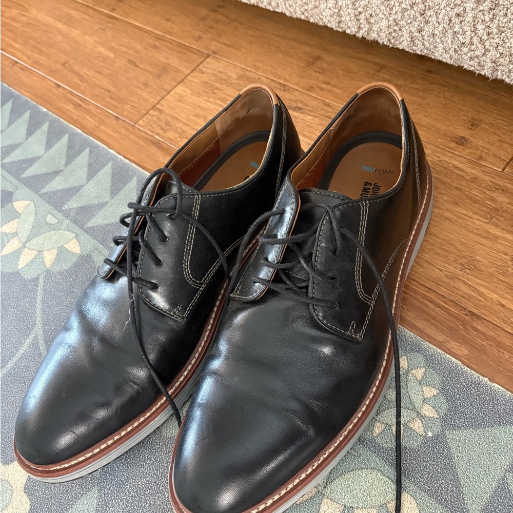 Johnston & Murphy Truform dress shoes, size 13